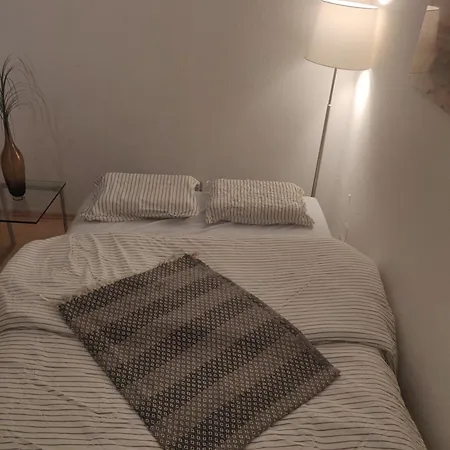 홈스테이 Stylish With Balcony In A Location & Near Oktoberfest 뮌헨